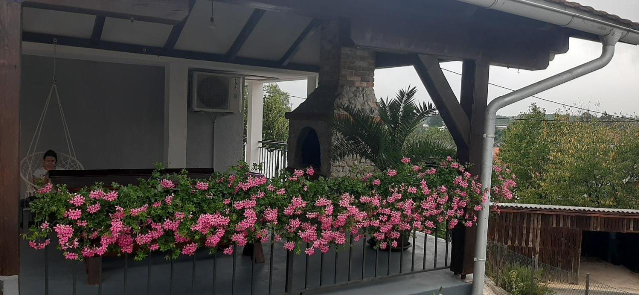 Apartman Melani Slunj Luaran gambar
